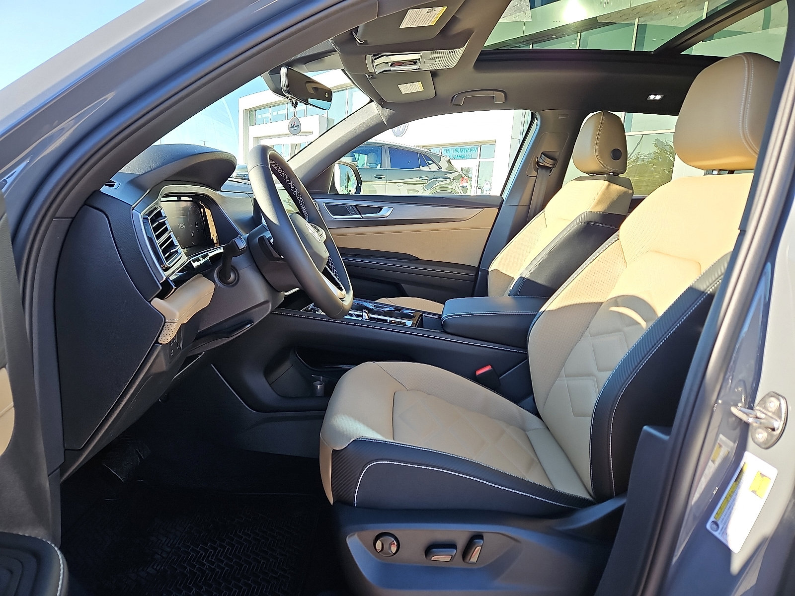 New 2026 Volkswagen Atlas Cross Sport SE image 11