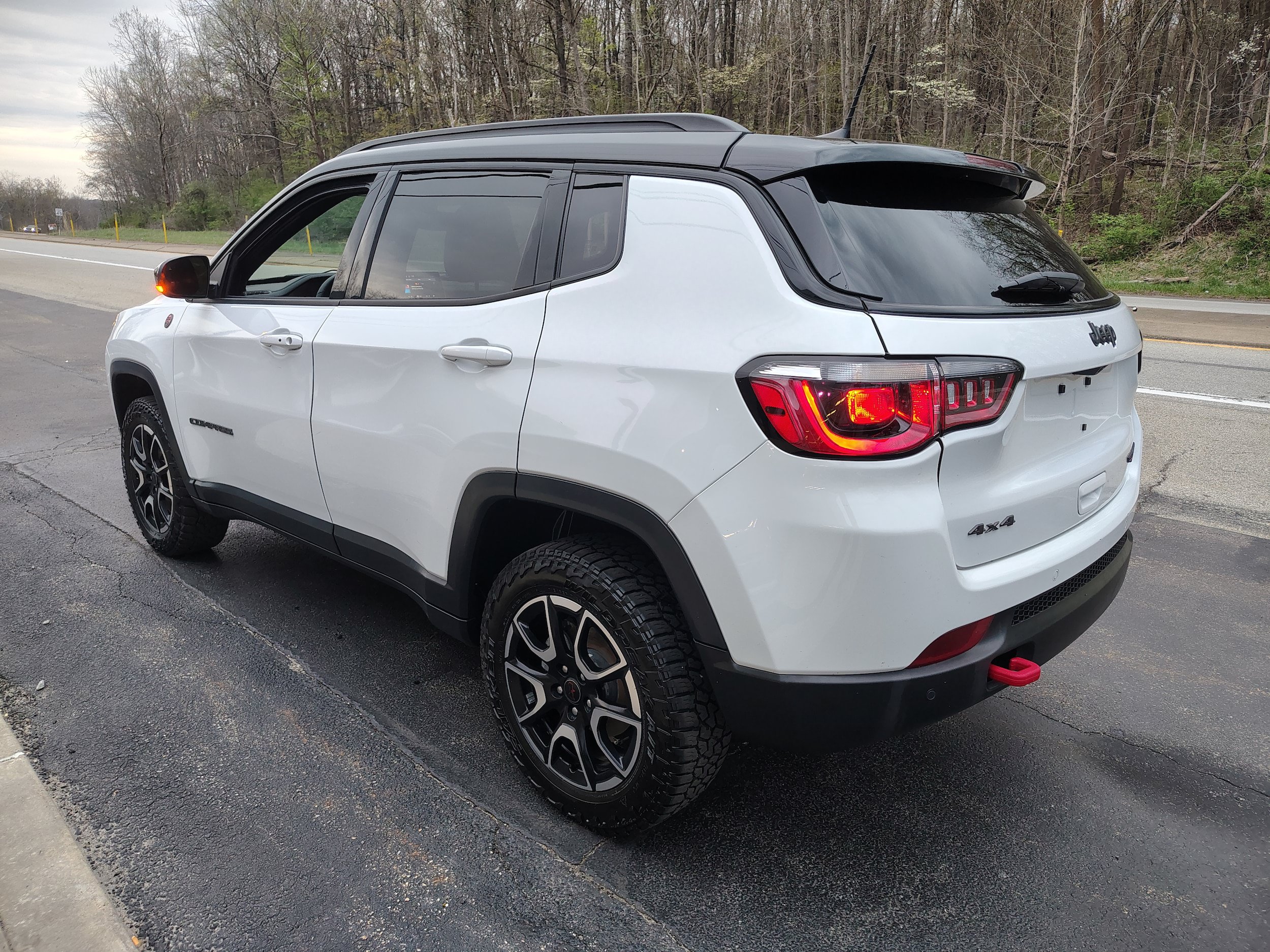 Certified 2025 Jeep Compass Trailhawk AWD/4WD image 7