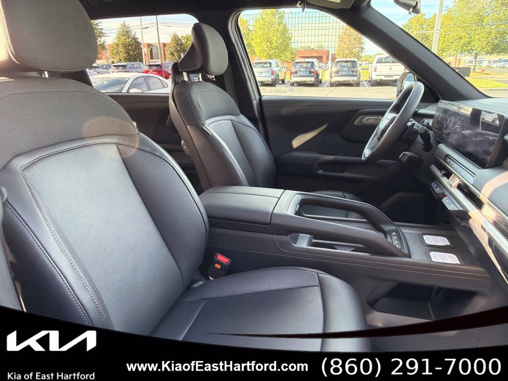 Used 2027 Kia Telluride S w/ Towing Package AWD/4WD image 11