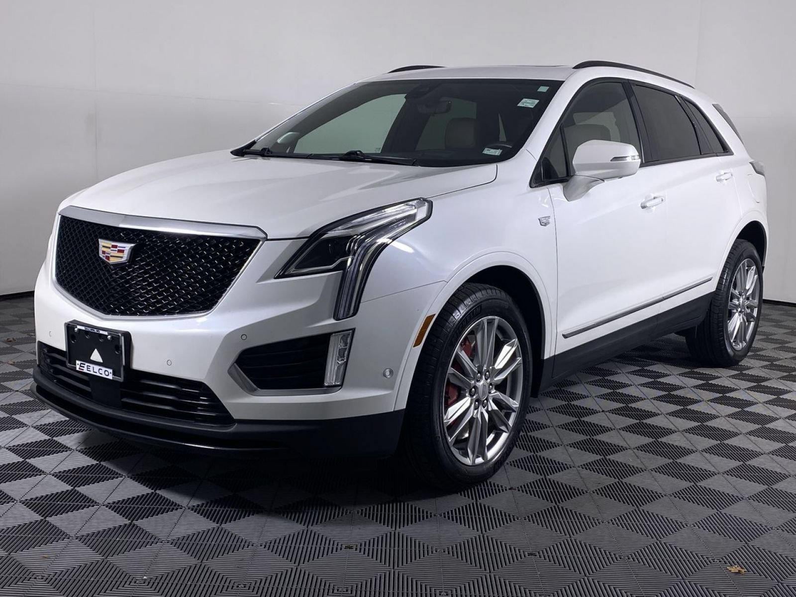 Certified 2023 Cadillac XT5 Sportv w/ Technology Package AWD/4WD image 18