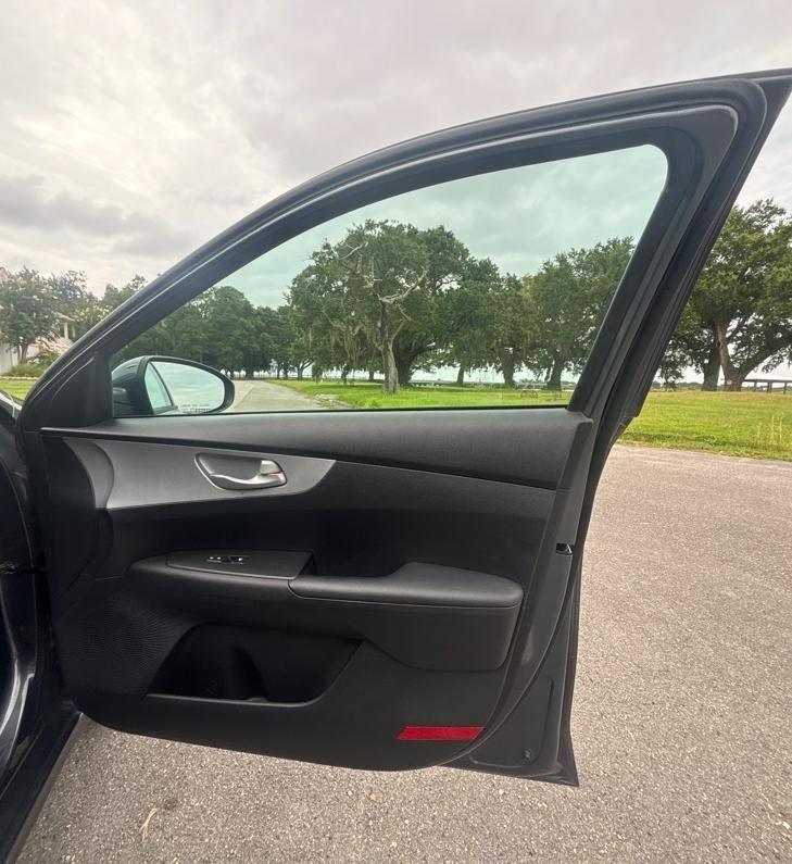 Used 2023 Kia Forte LXS FWD image 16
