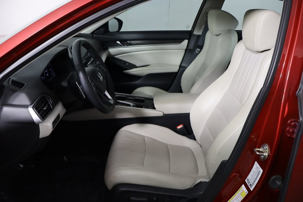 Used 2018 Honda Accord Touring image 14