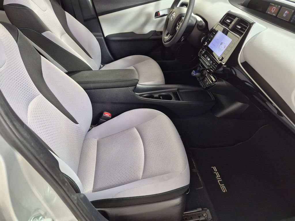 Used 2022 Toyota Prius LE FWD image 27