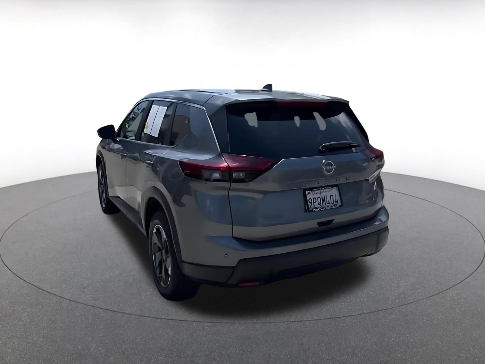 Used 2025 Nissan Rogue SV FWD image 11