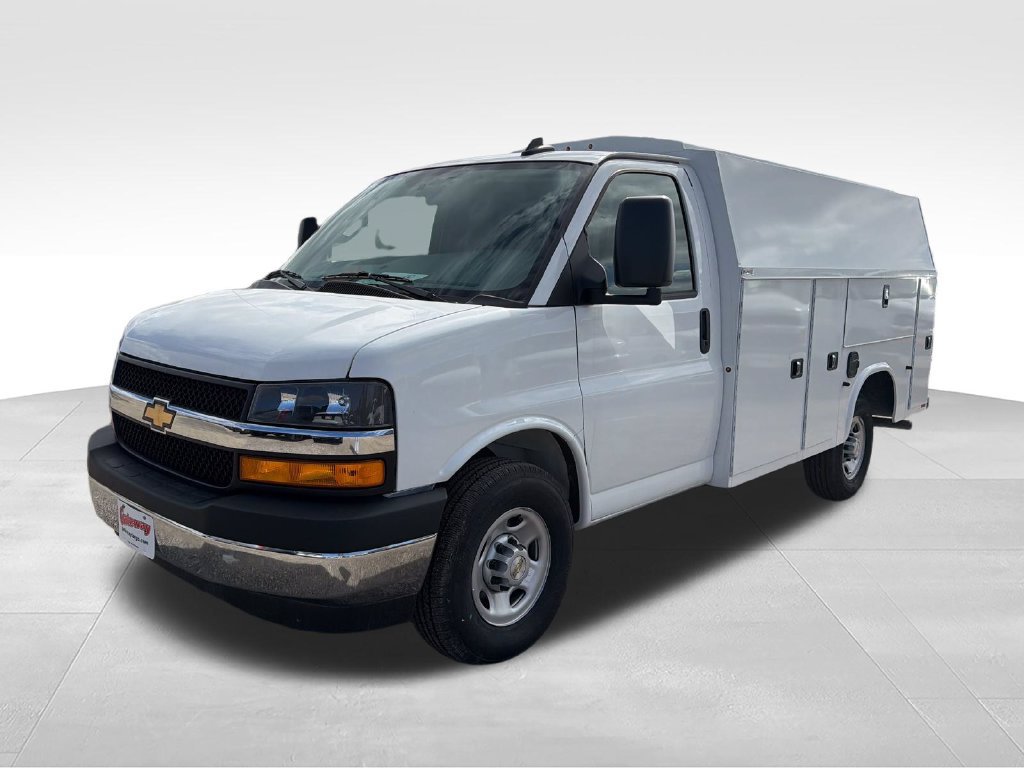 New 2026 Chevrolet Express 3500 w/ Power Convenience Package RWD image 4