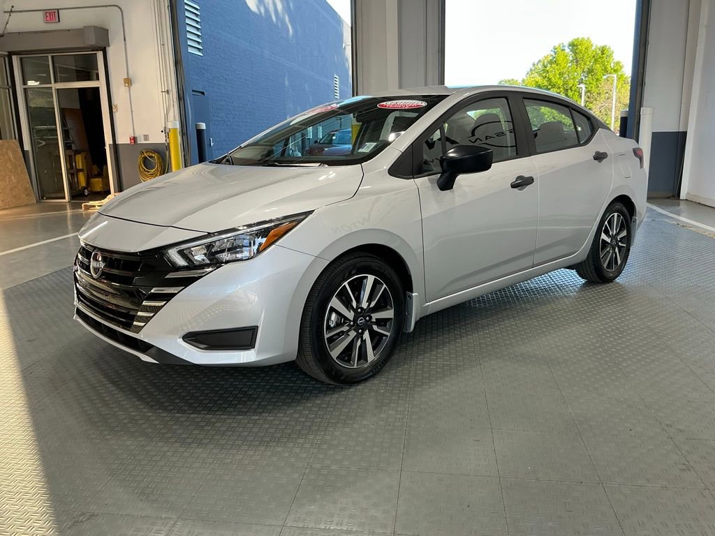 Used 2025 Nissan Versa S w/ S Plus Package FWD image 2