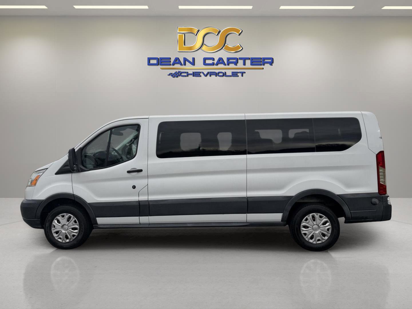 Used 2015 Ford Transit 350 XLT image 2
