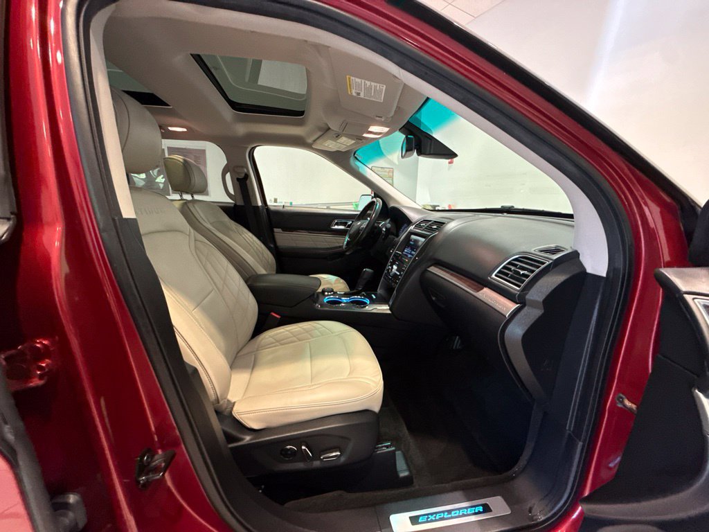 Used 2016 Ford Explorer Platinum AWD/4WD image 22