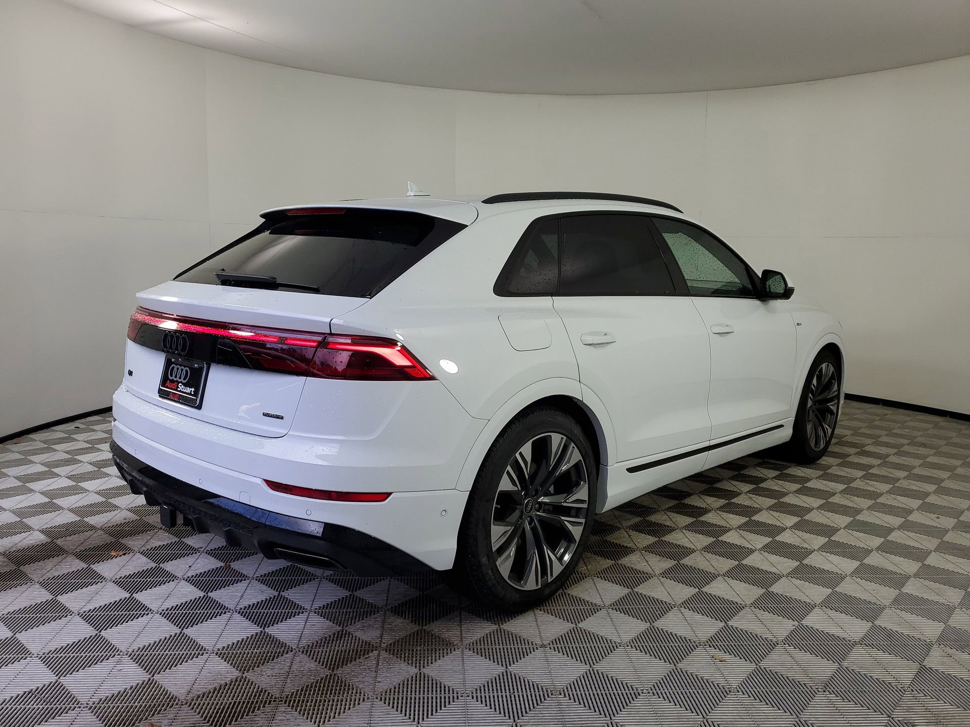 New 2026 Audi Q8 Premium Plus image 10