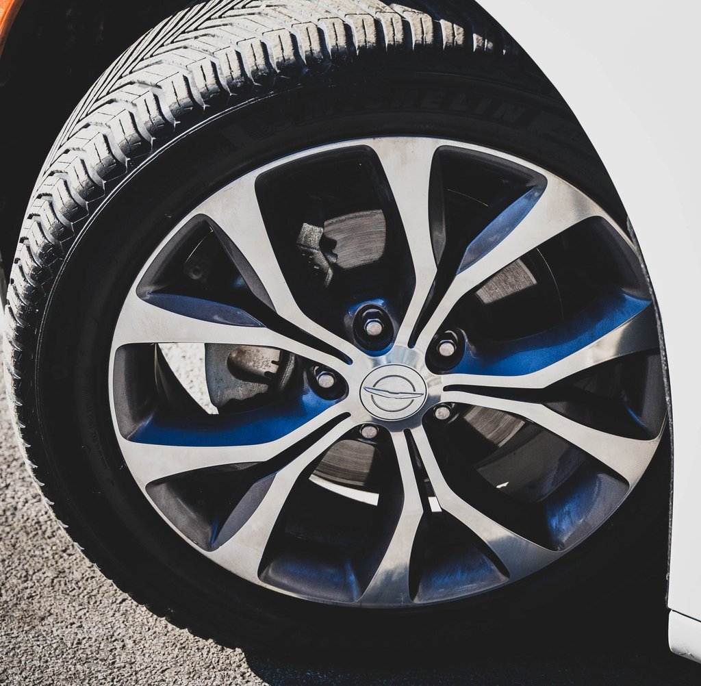 Used 2018 Chrysler Pacifica Limited w/ Tire & Wheel Group image 29