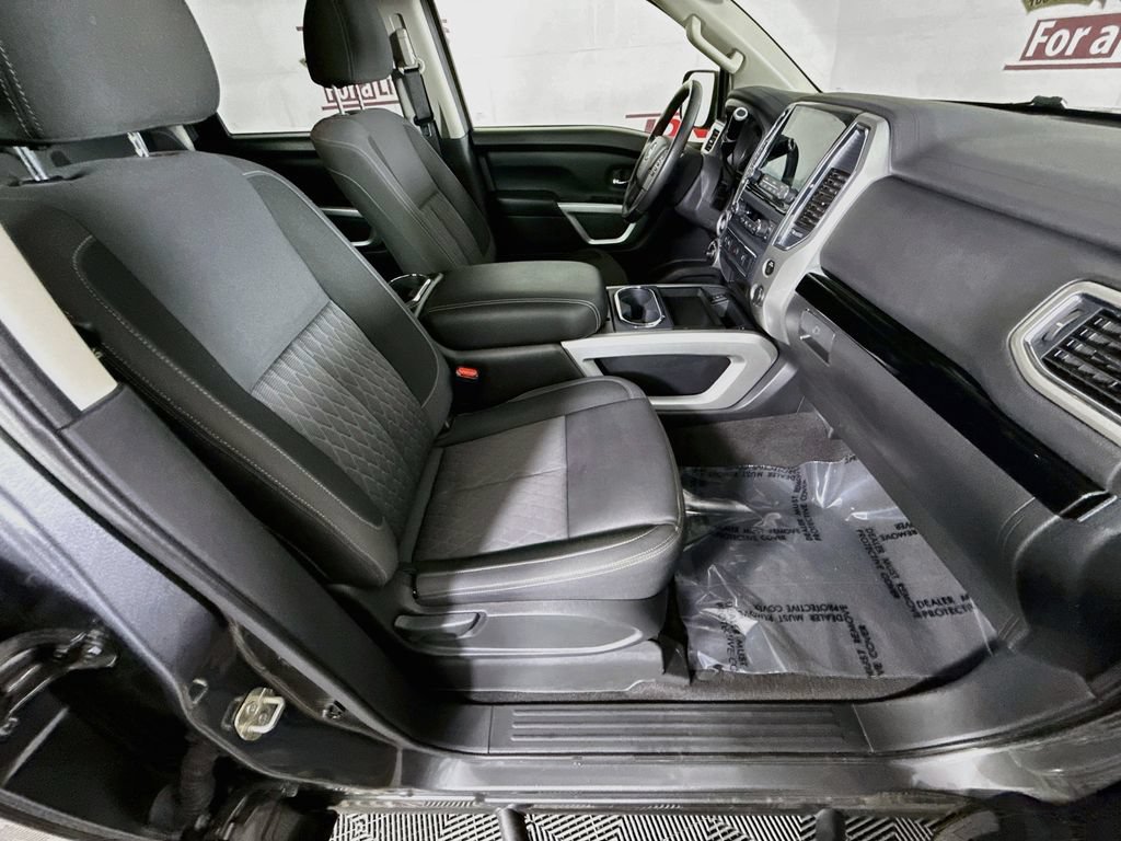 Certified 2021 Nissan Titan SV w/ SV Convenience Package AWD/4WD image 32