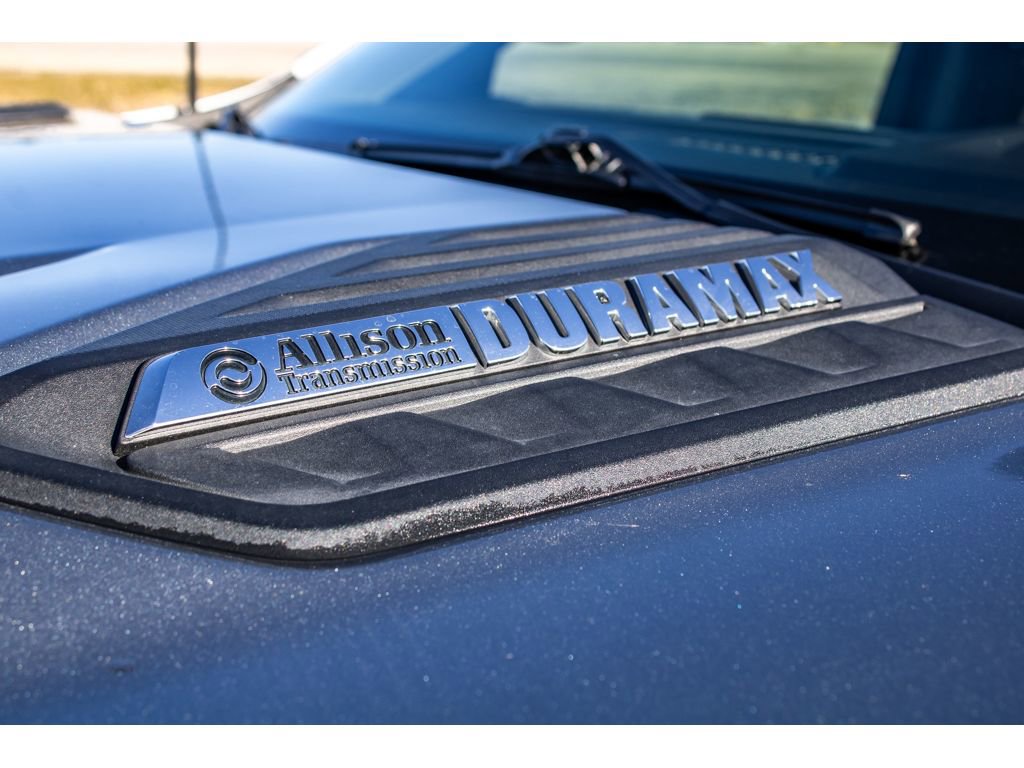 Used 2024 Chevrolet Silverado 3500 LTZ image 9