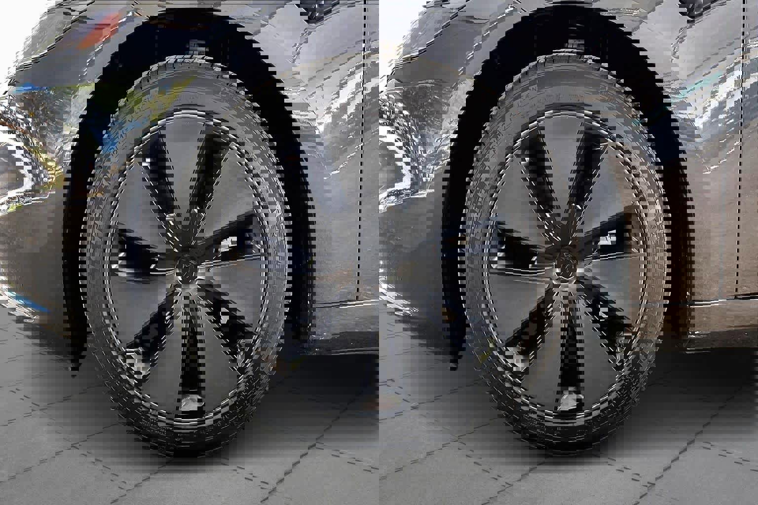 Used 2025 Tesla Model 3 Long Range image 10