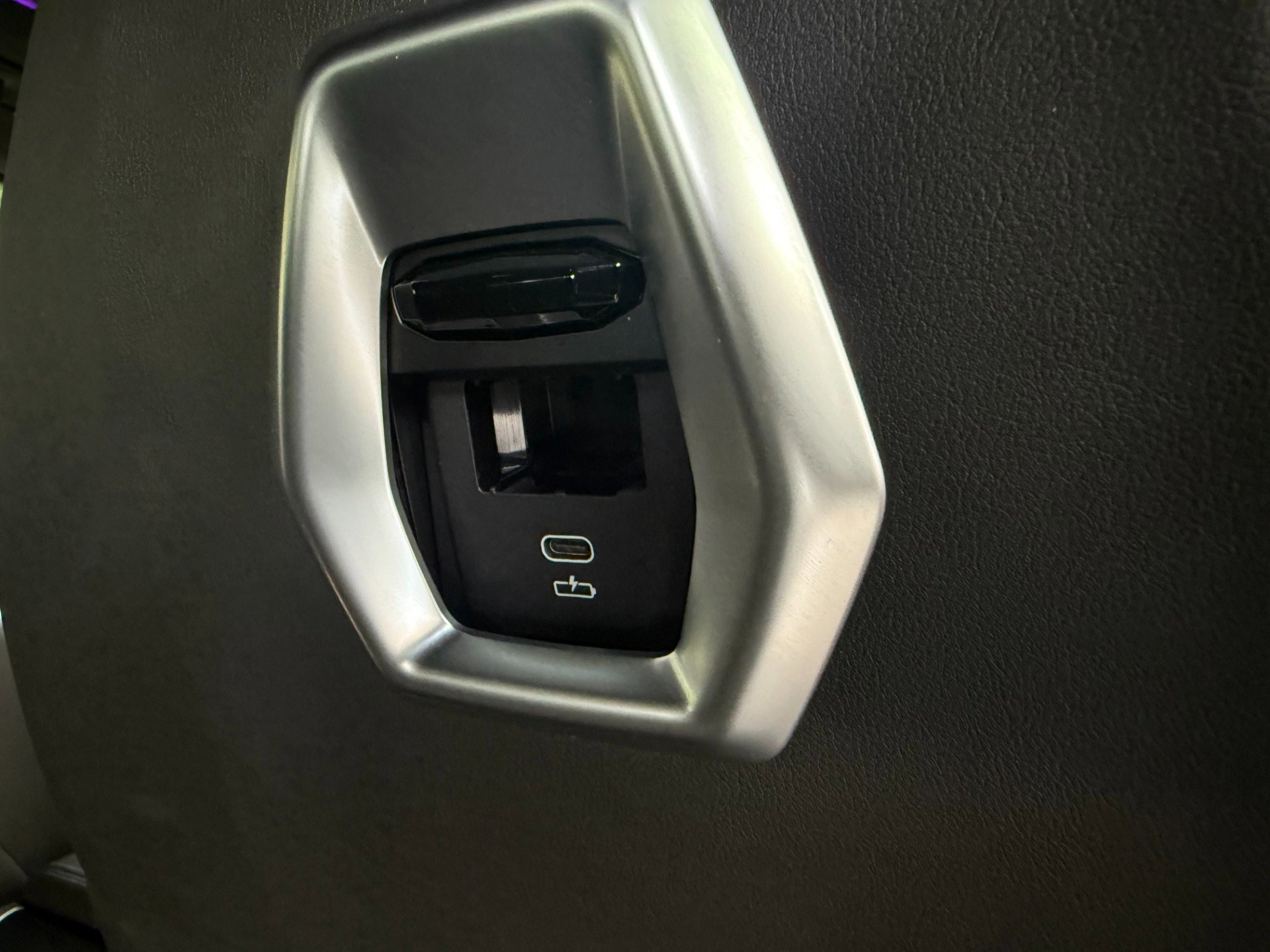 Used 2023 BMW XM image 23