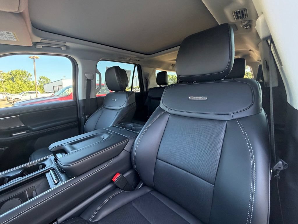 New 2027 Ford Expedition Max Platinum w/ Driver's Package AWD/4WD image 13