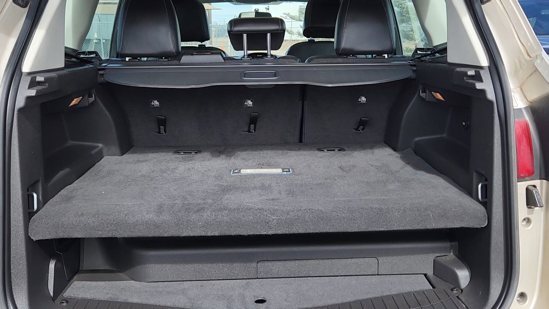 Used 2017 Ford C-MAX Energi SE w/ Equipment Group 402A image 19