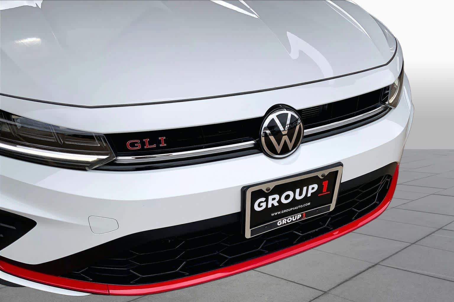 Used 2025 Volkswagen Jetta GLI Autobahn FWD image 29