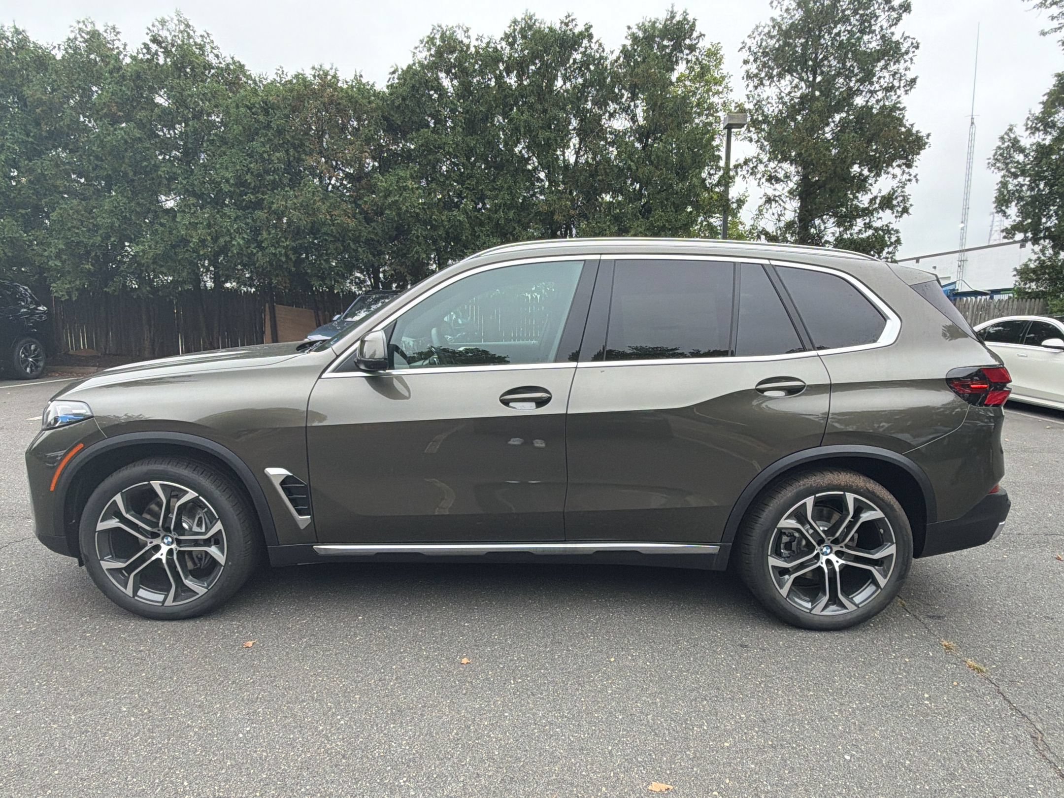 New 2026 BMW X5 xDrive40i AWD/4WD image 2