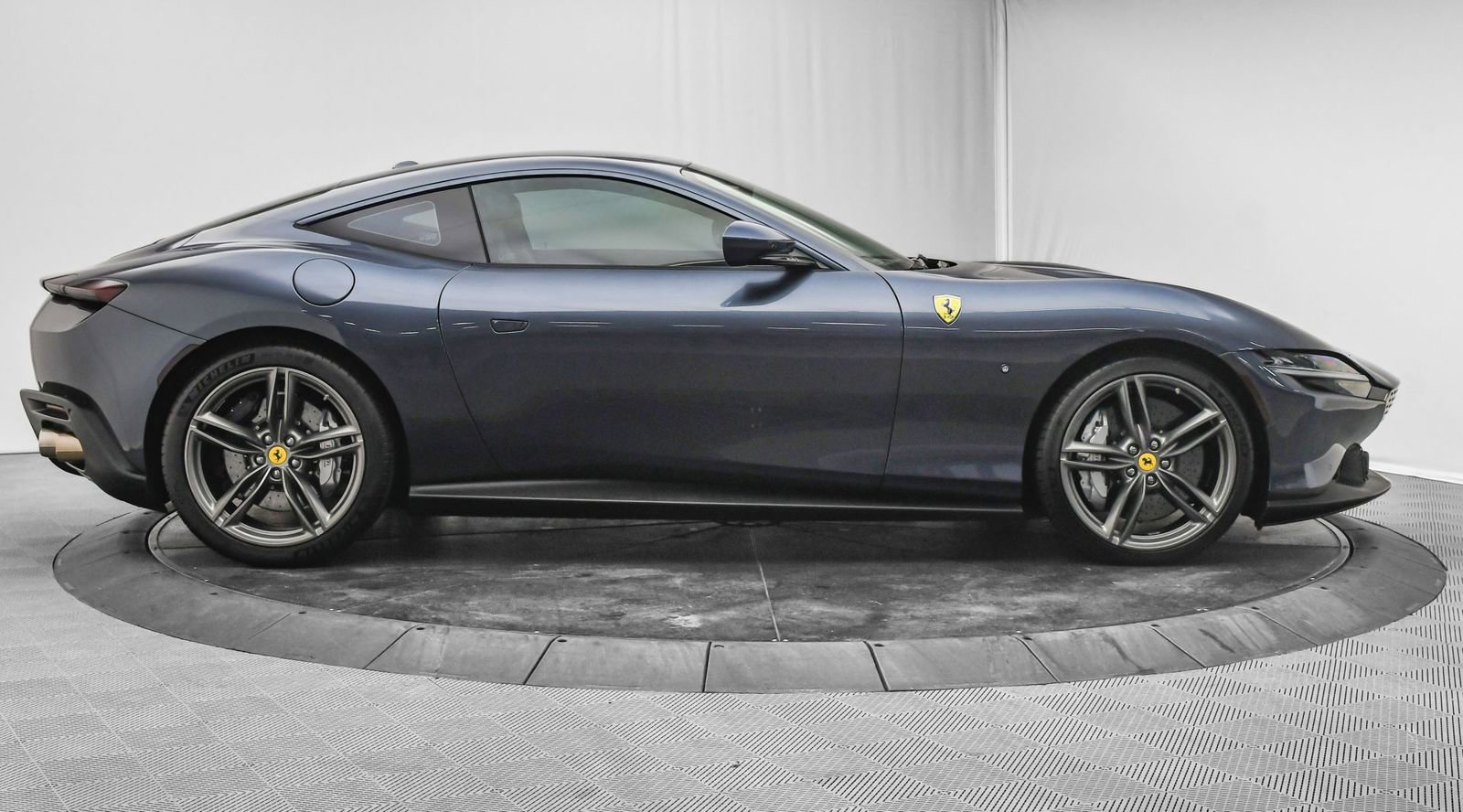 Certified 2022 Ferrari Roma image 10