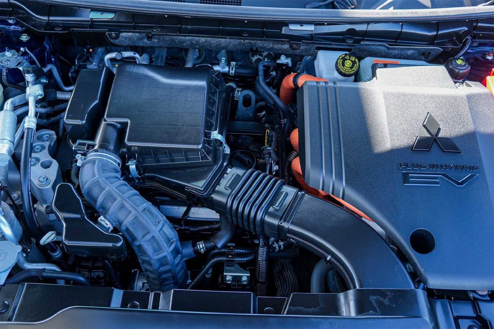 Used 2024 Mitsubishi Outlander SE image 9