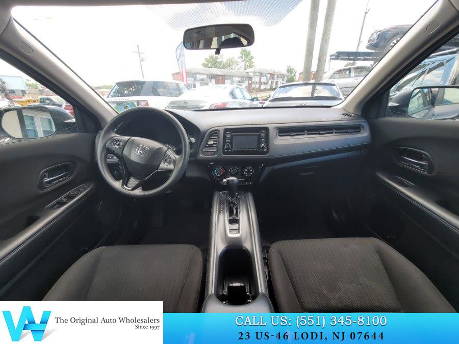 Used 2018 Honda HR-V LX image 8