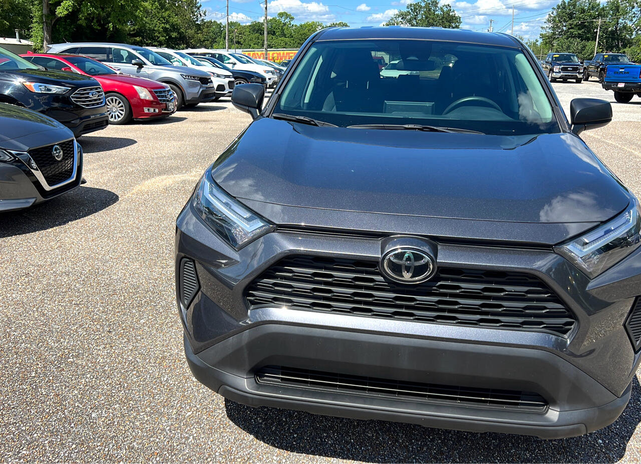 Used 2023 Toyota RAV4 LE image 3