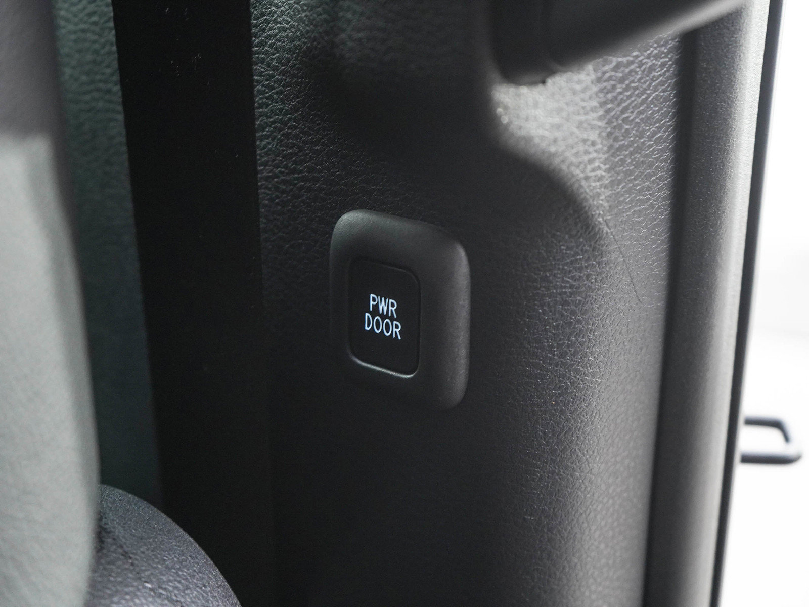 Used 2026 Toyota Sienna AWD image 17