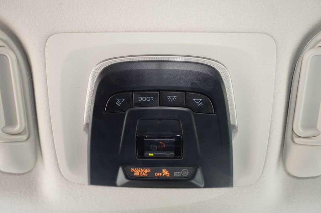 Certified 2025 Toyota Corolla LE FWD image 18