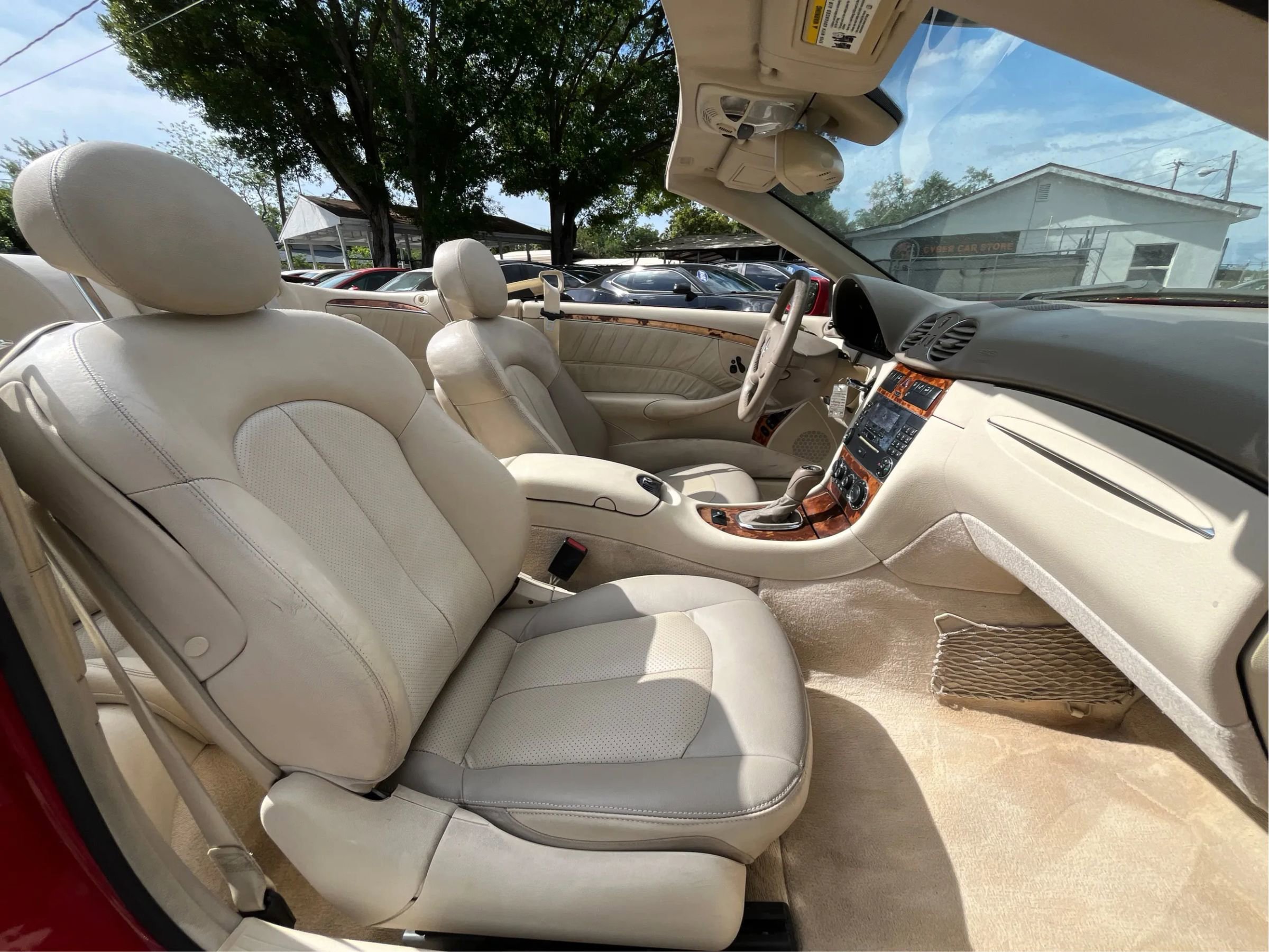 Used 2005 Mercedes-Benz CLK 320 Cabriolet image 21