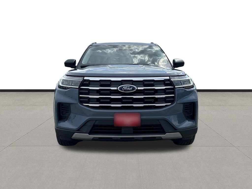 Used 2026 Ford Explorer Active RWD image 2