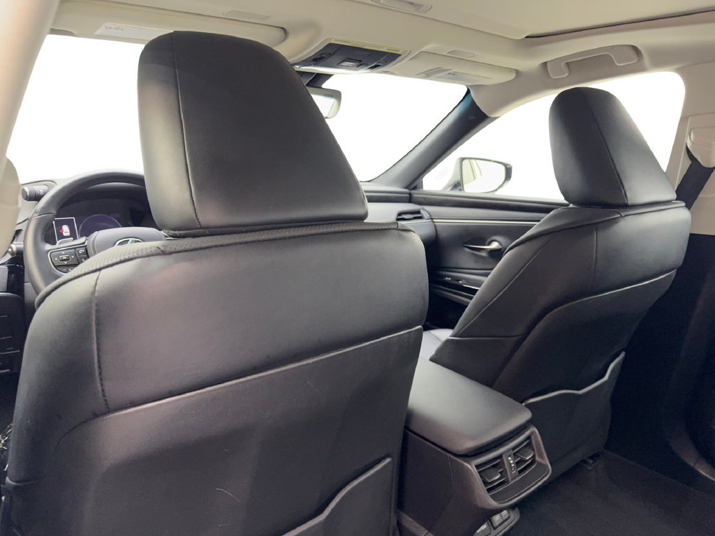 Used 2025 Lexus ES 300h w/ Premium Package FWD image 37