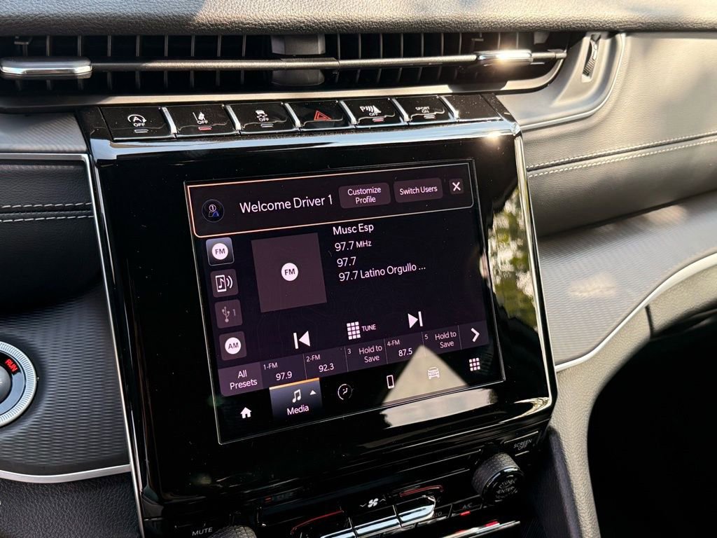 New 2026 Jeep Grand Cherokee L Laredo image 12