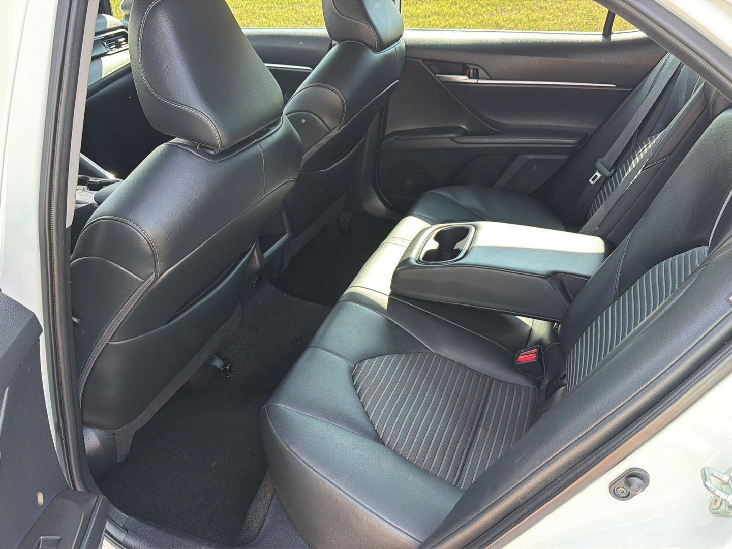 Used 2024 Toyota Camry SE FWD image 11