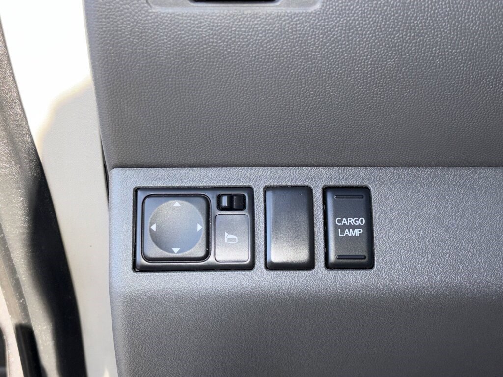 Used 2021 Nissan Frontier SV image 25