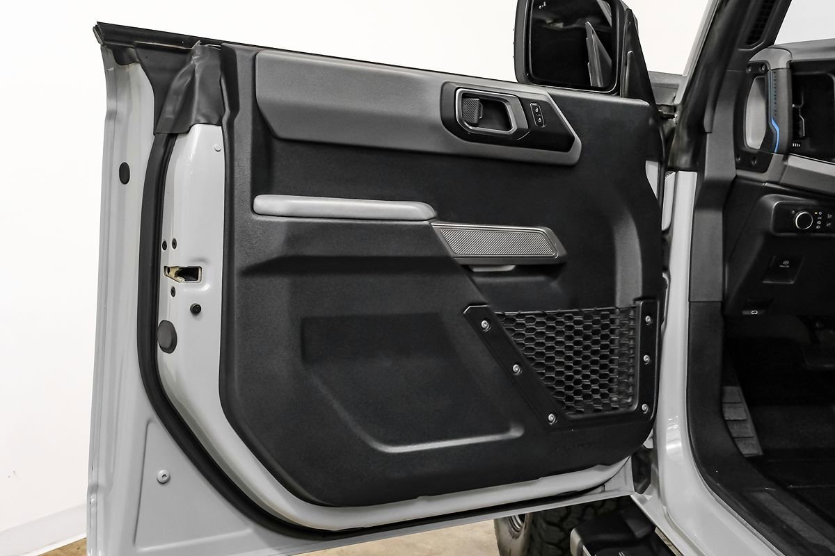 Used 2022 Ford Bronco Black Diamond AWD/4WD image 40