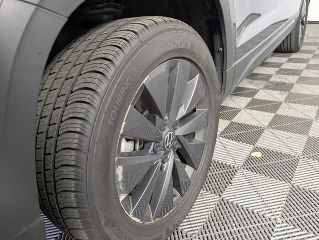 Used 2022 Volkswagen Taos S image 9