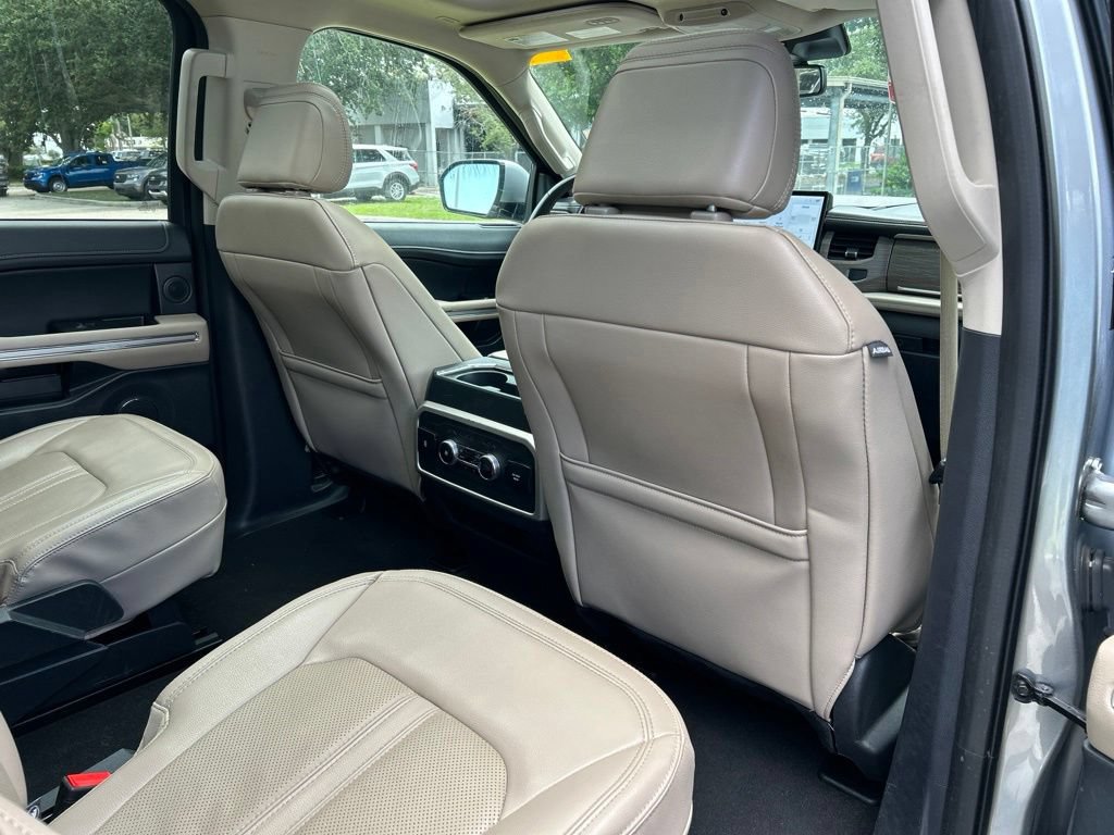 Used 2024 Ford Expedition Limited RWD image 47