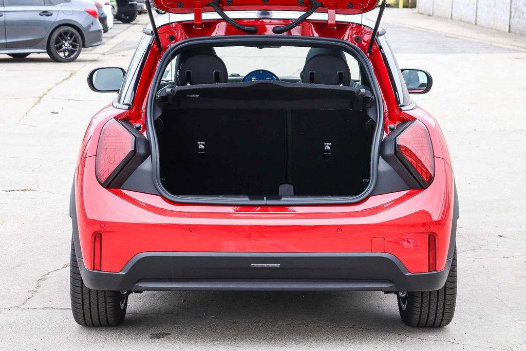 New 2026 MINI Cooper 2-Door Hardtop image 28