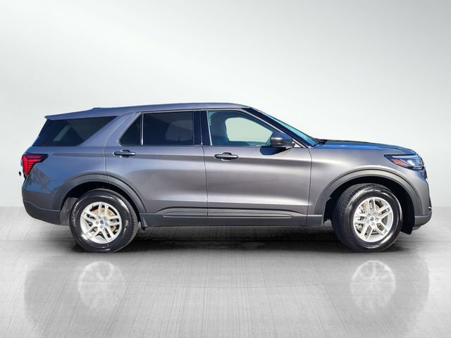 Used 2026 Ford Explorer Active AWD/4WD image 3