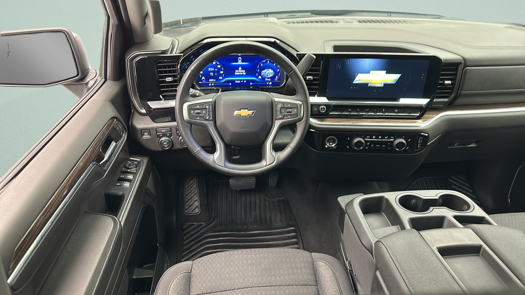 Used 2024 Chevrolet Silverado 1500 LT AWD/4WD image 11