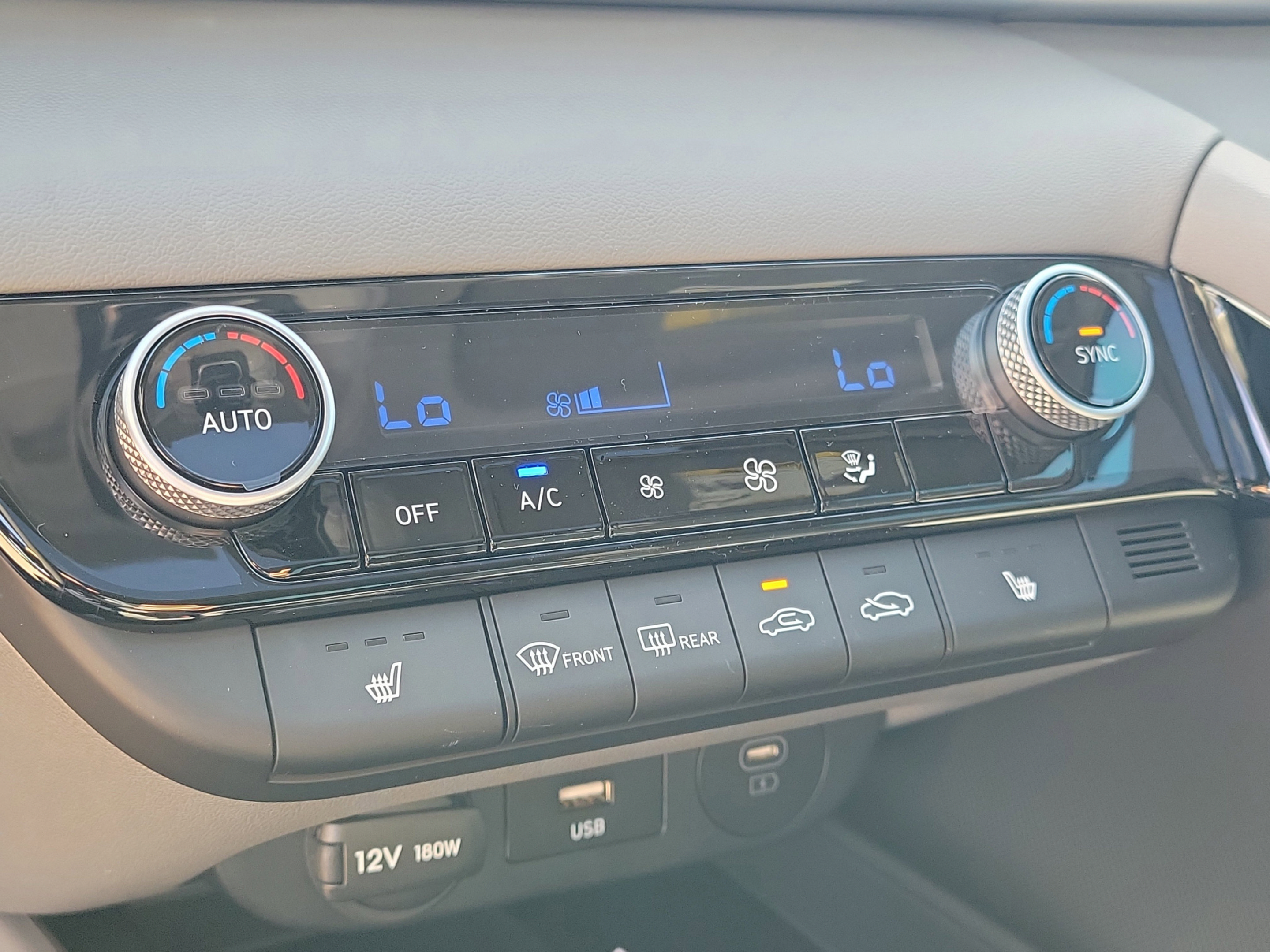 New 2026 Hyundai Elantra SEL Sport Premium FWD image 17