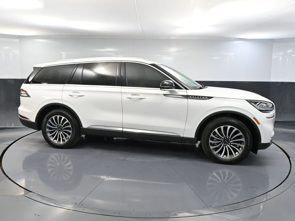 Used 2023 Lincoln Aviator Reserve image 4
