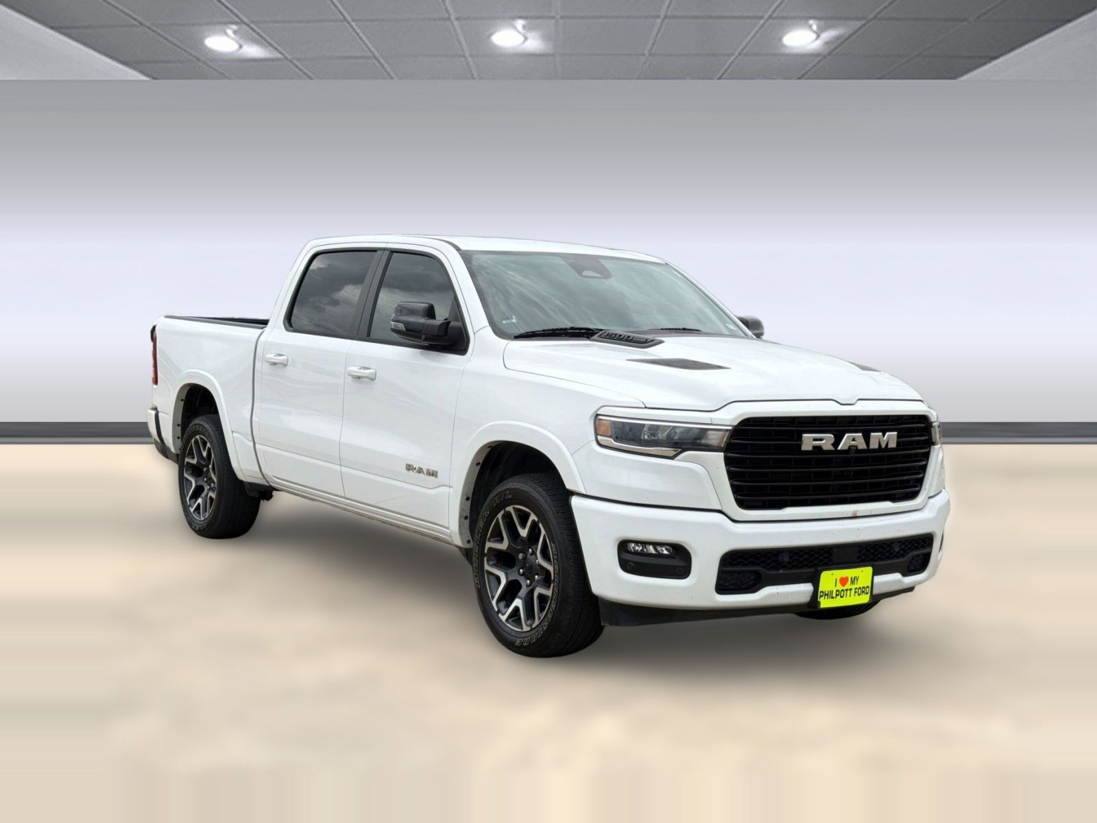 Used 2025 RAM 1500 Laramie w/ Sport Appearance Package image 7