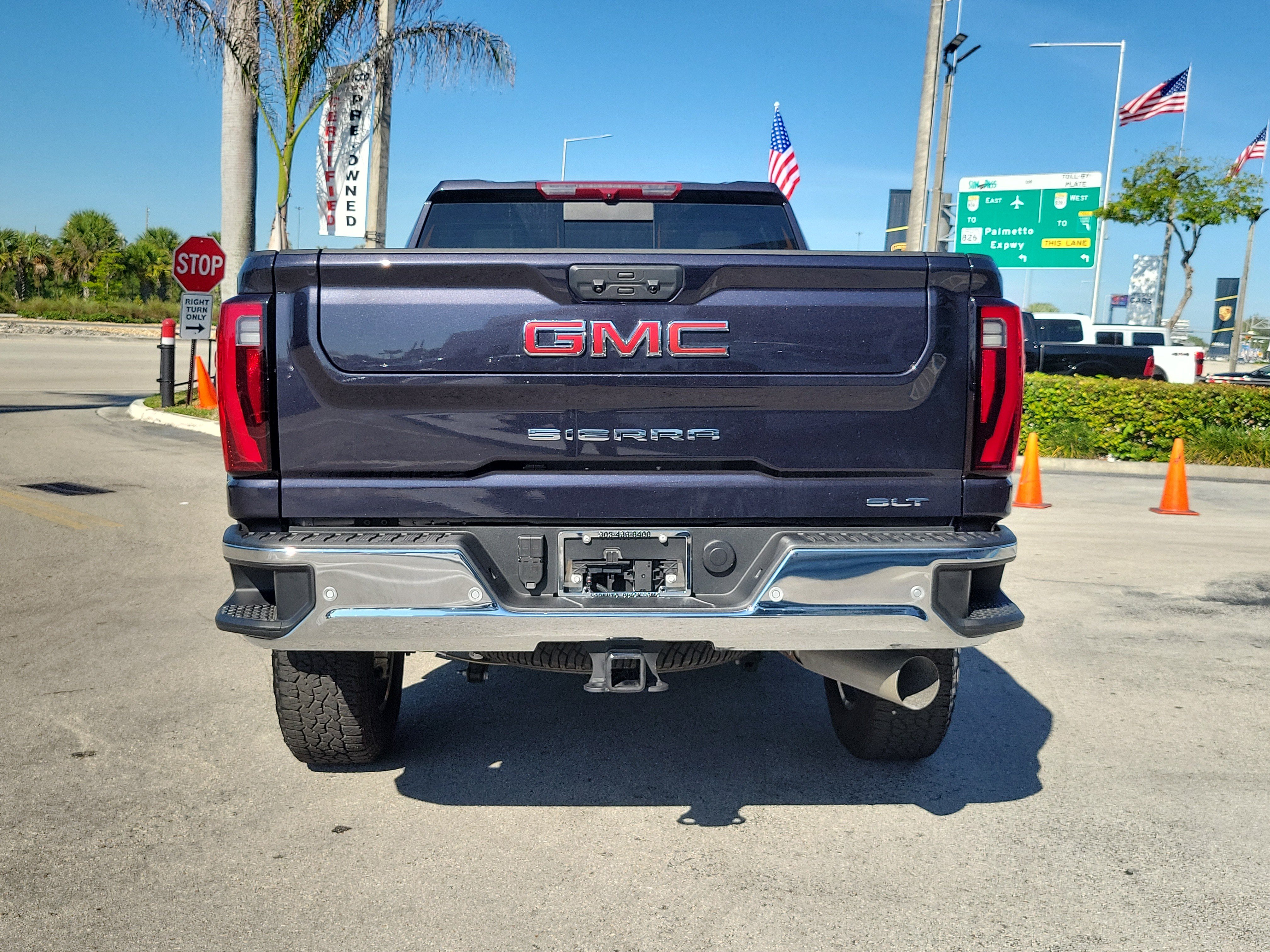 Used 2025 GMC Sierra 2500 SLT w/ SLT Premium Package AWD/4WD image 6