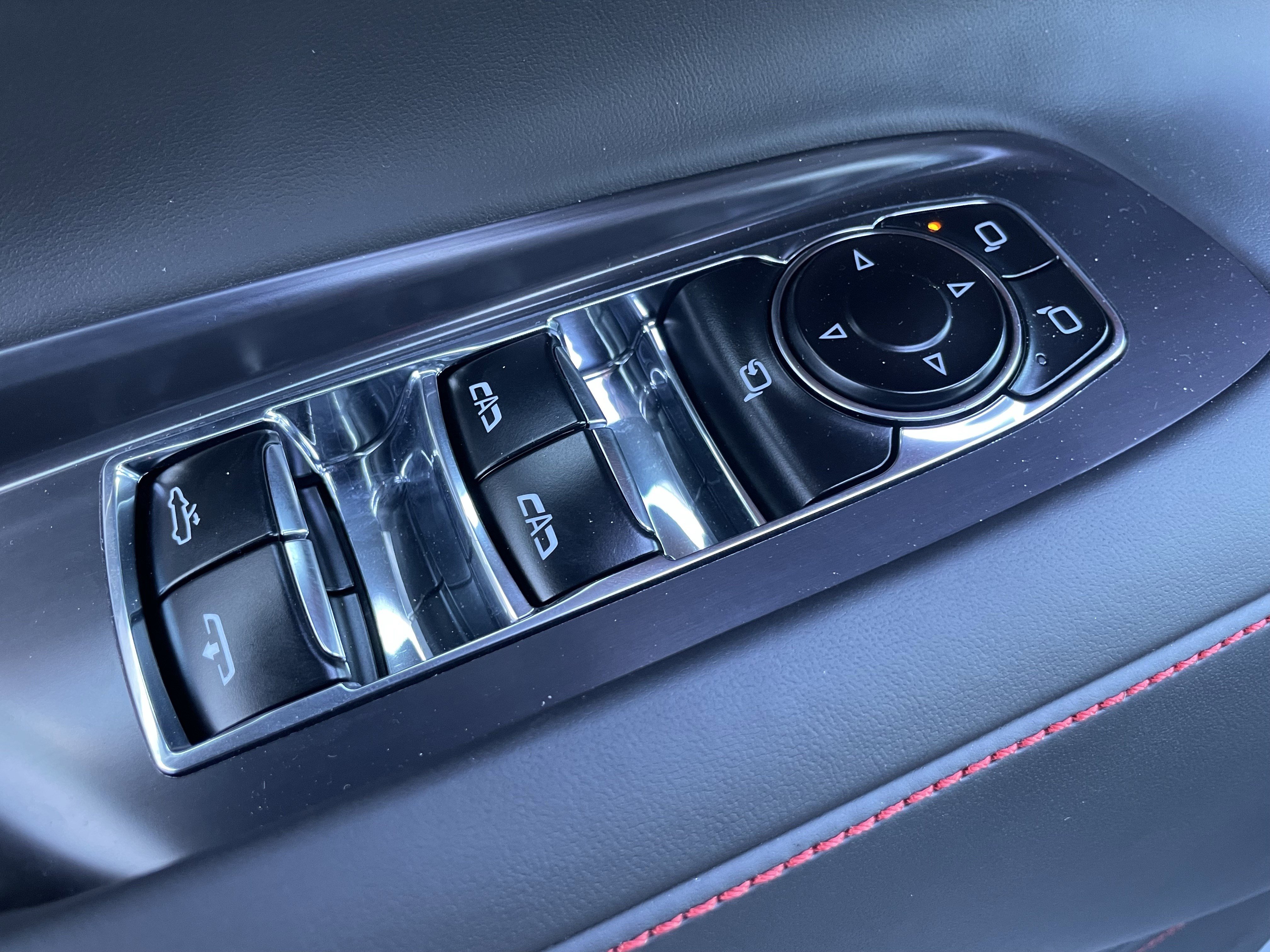 Used 2024 Chevrolet Corvette Stingray Premium Conv w/ Stealth Interior Trim Package image 11