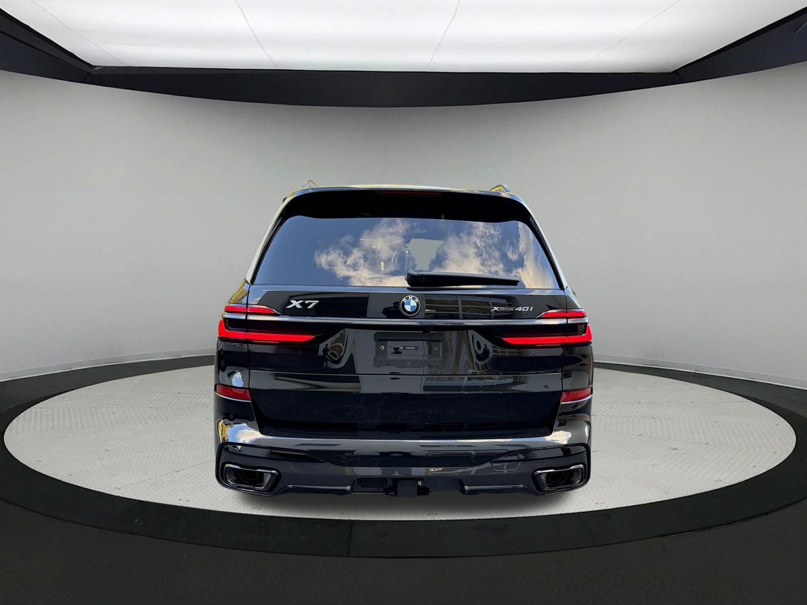 New 2027 BMW X7 xDrive40i w/ M Sport Package AWD/4WD image 6