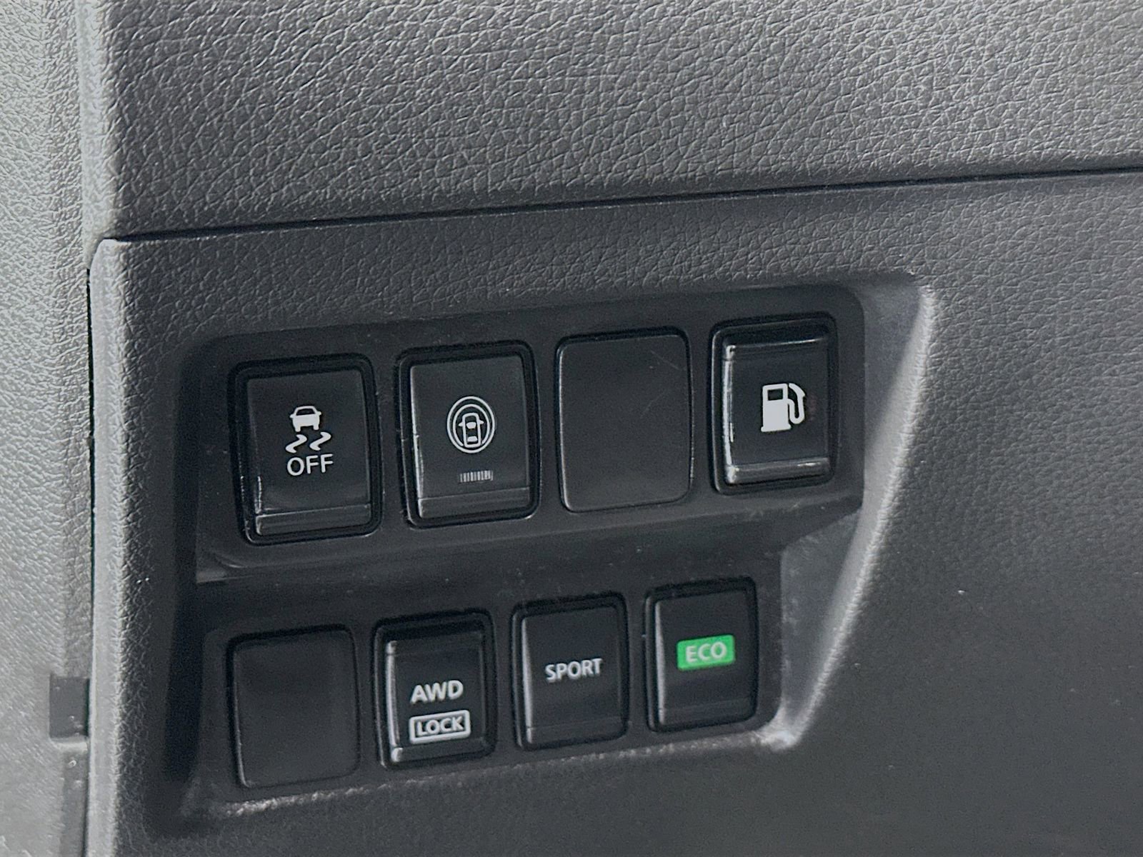 Used 2020 Nissan Rogue S AWD/4WD image 10