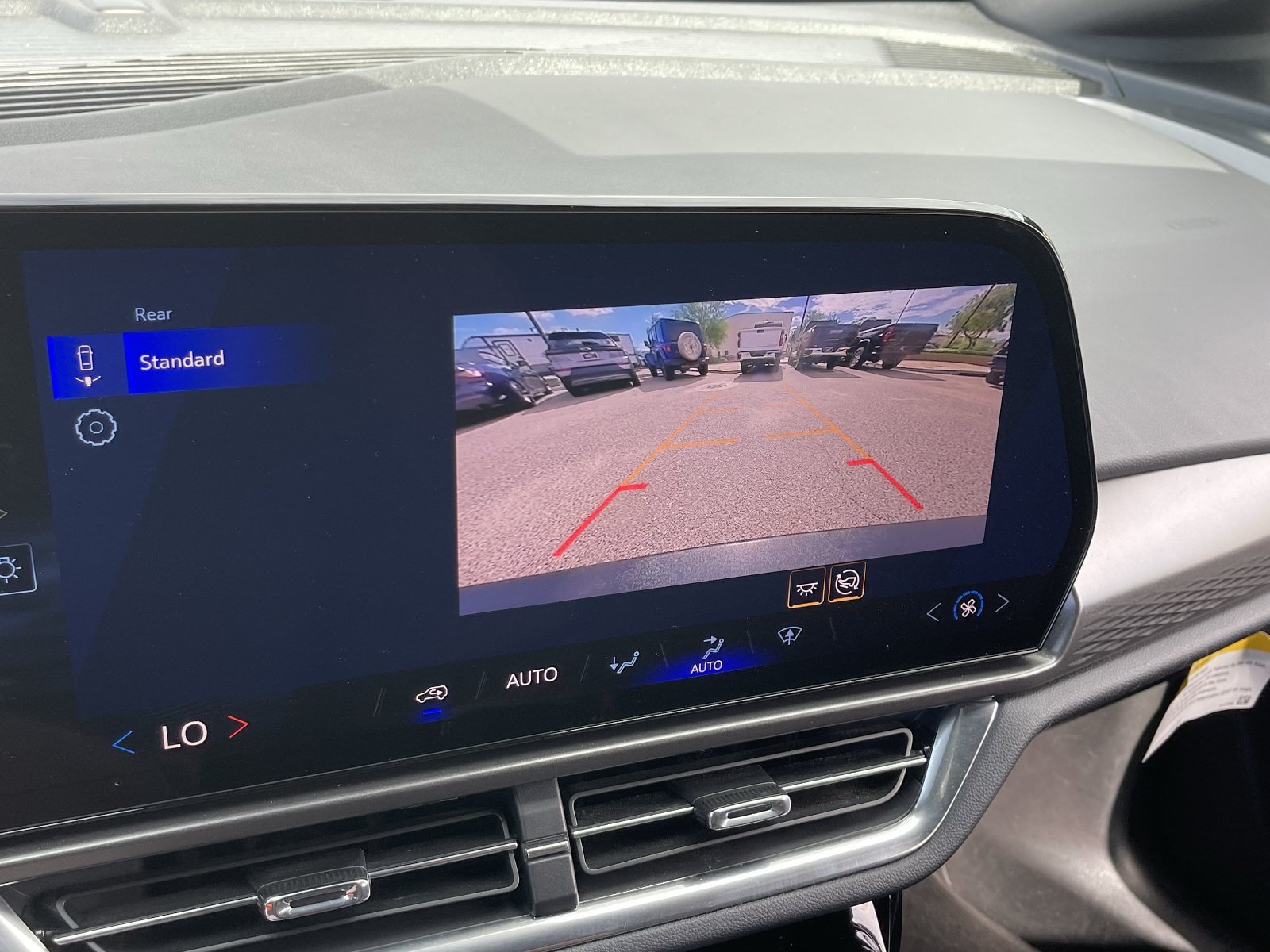 Used 2025 Chevrolet Equinox EV LT FWD image 30
