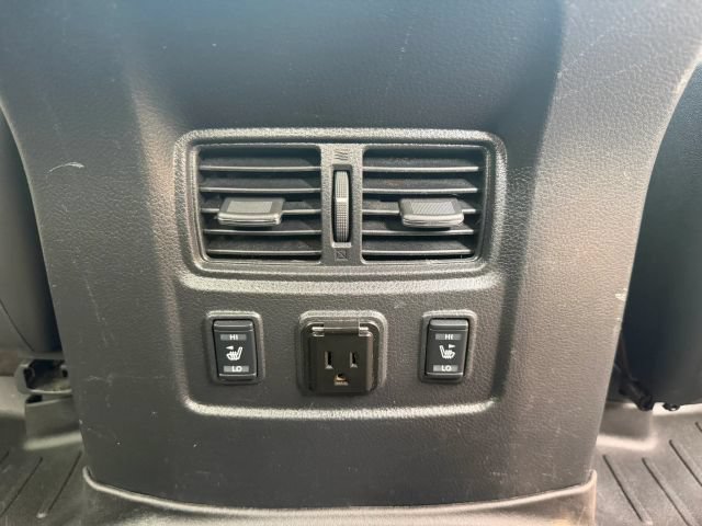 Used 2017 Nissan Titan PRO-4X w/ Pro-4x Convenience Package AWD/4WD image 26