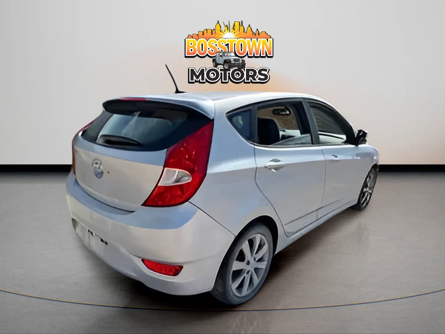 Used 2013 Hyundai Accent SE image 5